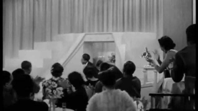 Новая энергия, старого танца. смотреть онлайн