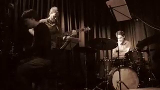 Togetherness - Stalker - Live at JJs Dublin смотреть онлайн