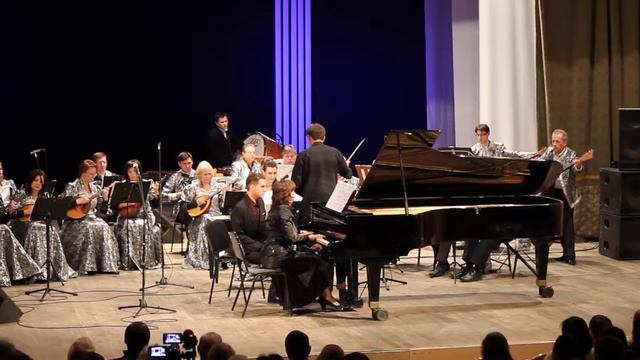 Концертная фантазия "Русский узор" (композитор Андрей Тихомиров) смотреть онлайн