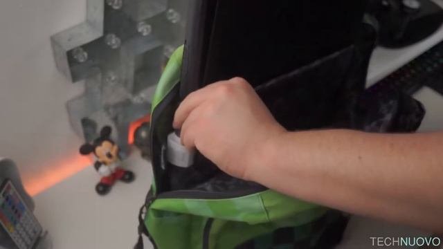 CREEPER ON YOUR BACK | Minecraft Backpack from Noisy Sauce Review смотреть онлайн