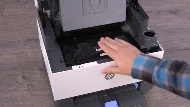 Odstranění uvíznutého papíru|HP Neverstop Laser 1000/MFP 1200, HP Laser NS 1020/MFP 1005|HP Support смотреть онлайн