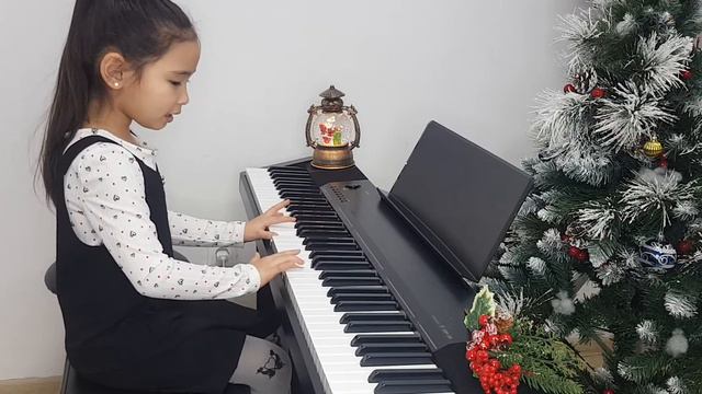 Селин Дария Бектурганова "Маленькая ёлочка" смотреть онлайн