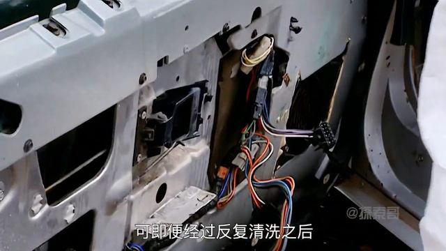 流言终结者：据说煤气罐着火时，气瓶内的压力会增大爆炸会飞出去，这是真的吗？【探索哥】 смотреть онлайн