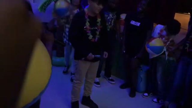 Big simpin vlogs or.15/ aloha dance смотреть онлайн
