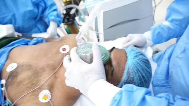 Man going under General Anesthesia смотреть онлайн