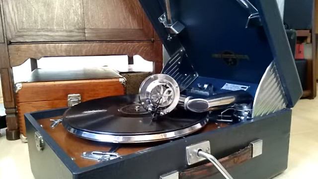 乙羽 信子 ♪私と鳩ポッポ♪ 1952年 大映映画「浅草紅團」より。78rpm record , Columbia . G - 241 phonograph смотреть онлайн