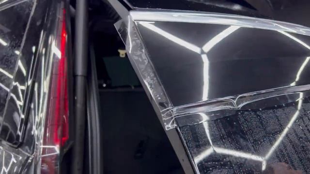 Оклейка полиуретановой плёнкой Cadillac Escalade смотреть онлайн