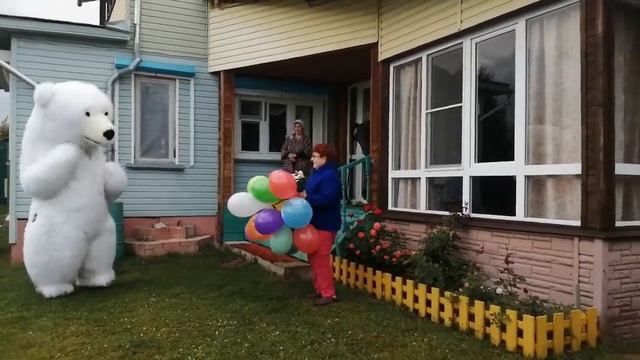 Танцы в саду !!!! С Днём рождения ??? смотреть онлайн