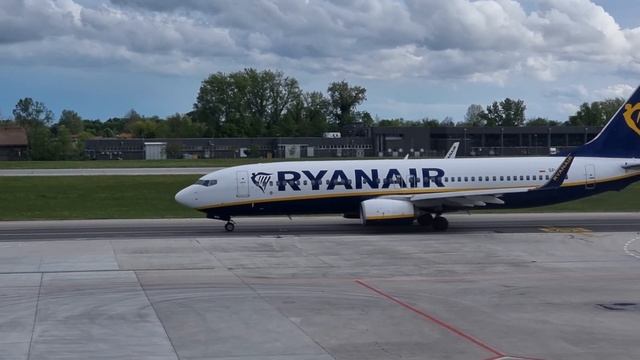 Airplane Spotting In Venice Treviso Airport
