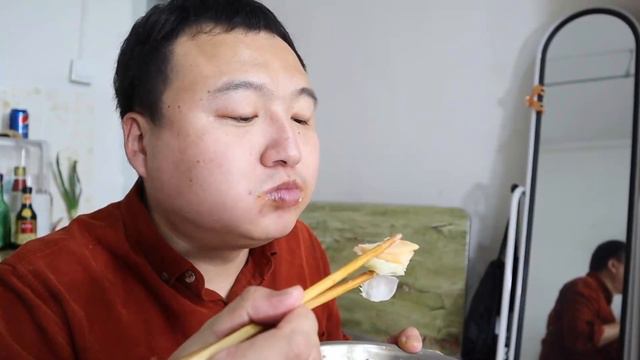 189元点个烤鱼，再来一份夫妻肺片，3份米饭才过瘾！【cram阿强】 смотреть онлайн