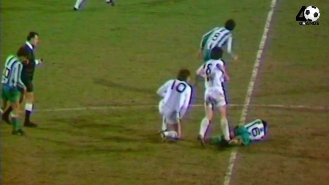 Octávio Machado agredido no chão por dois ingleses | Tottenham x Vitória FC (Setúbal) 1972/73 смотреть онлайн