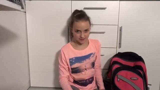 СКОЛЬКО ВЕСИТ ШКОЛЬНЫЙ РЮКЗАК? ЧТО в моем ШКОЛЬНОМ РЮКЗАКЕ? KATY GYMNASTIKA смотреть онлайн