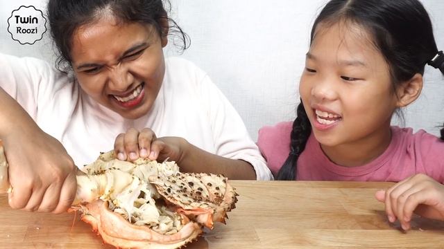 King crab 킹크랩 Mukbang TwinRoozi 쌍둥이루지 먹방 조안나 언니 смотреть онлайн