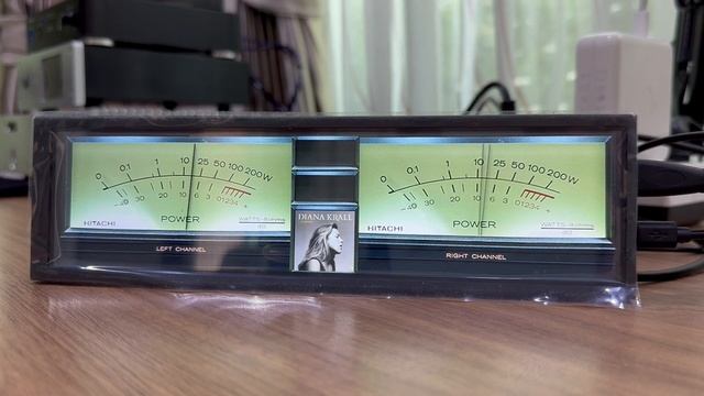 Testing 8.8 inches touch display with Volumio and Raspberry PI смотреть онлайн