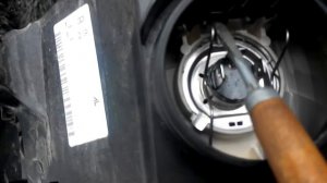 Volkswagen polo седан замена лампы ближнего дальнего света