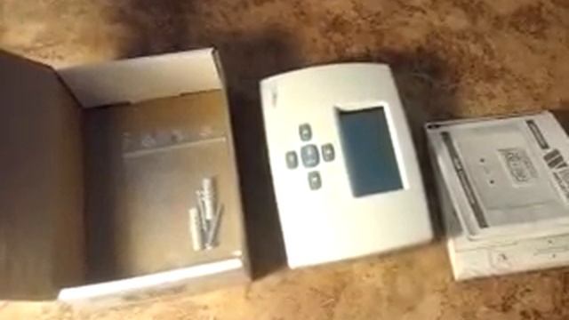 Комнатный термостат Milux программируемый смотреть онлайн