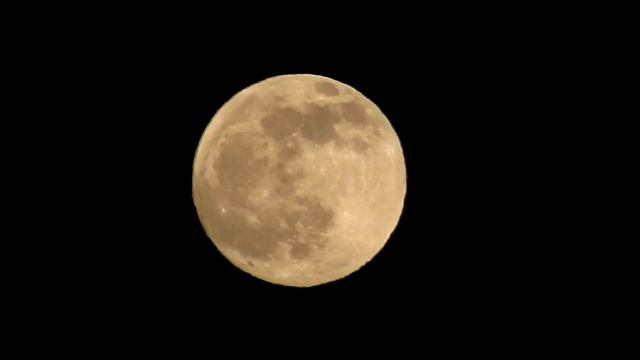 Полная Луна над Массандрой сейчас смотреть онлайн