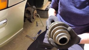 Авторемонт. Замена наружнего ШРУСа Volvo S60 2006 г.