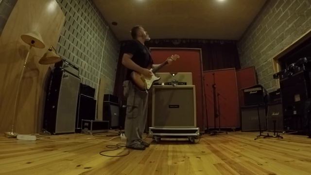 Divided by 13 FTR37+Fender Stratocaster 74´+Fender Stratocaster VOODOO USA смотреть онлайн