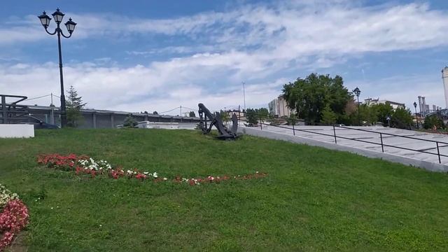Саратов, новая набережная. Цветочные часы. 1 июля 2020 год. смотреть онлайн