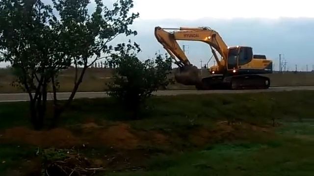 Гусеничная техника на асфальте смотреть онлайн