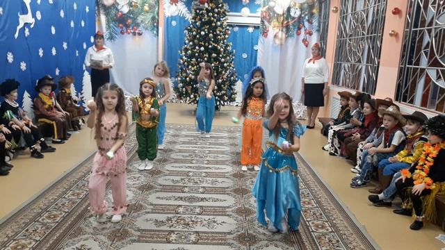 Танец "Восточные красавицы" старшая группа смотреть онлайн