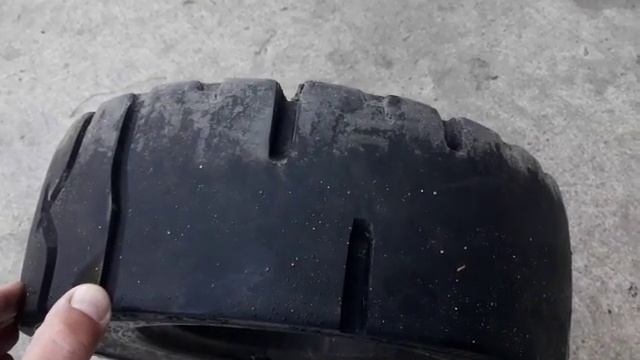 Преимущества цельнолитых шин на погрузчик. смотреть онлайн