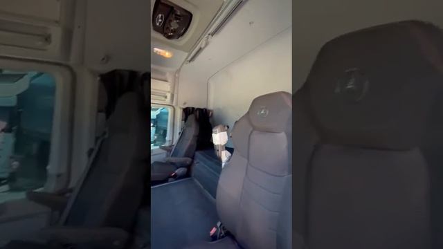 Vídeo 1 - Cavalo Mecânico - Mercedes Benz Actros 6x4 - 2651 (Freio retarder) - Ano/Mod.: 2018/19 смотреть онлайн