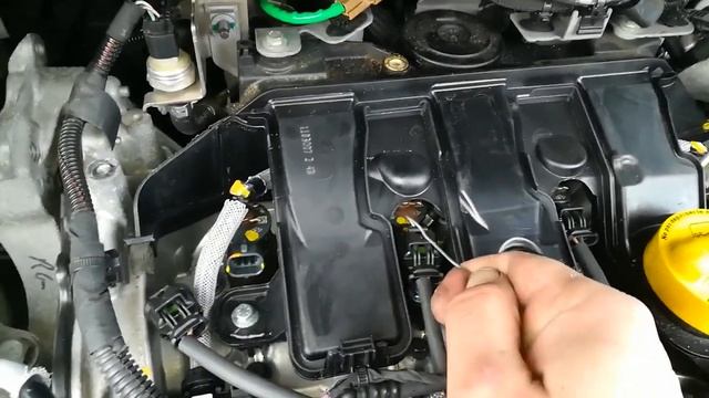Чистка контактов форсунок мотора 1.6 dCi R9M Renault Espace 5. смотреть онлайн