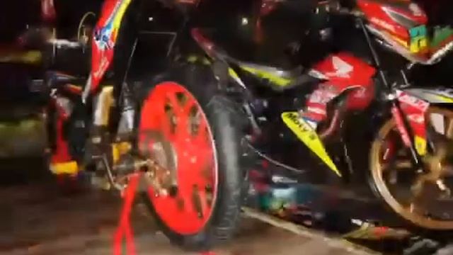 Honda sonic modifikasi kontes manado смотреть онлайн