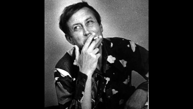 Евгений Евтушенко - "Мчатся к морю электрички" / "Москвички" 1970–е годы, СССР смотреть онлайн