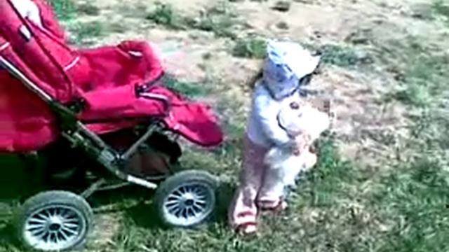 укладываем спать собачку.mp4 смотреть онлайн