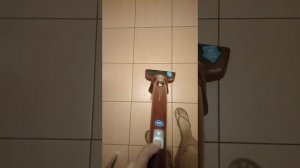 Беспроводной пылесос Electrolux Egorapido_очистка щетки