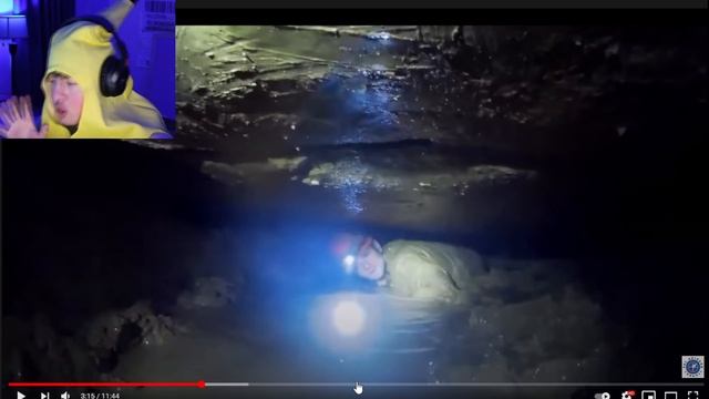 Reacting To Claustrophobia... смотреть онлайн