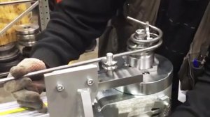 Гибка спирали из тонкой трубы на ручном трубогибе PARTNER производства БМК