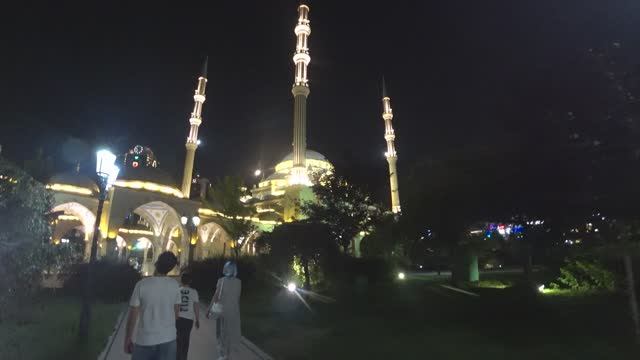 ГОРОД ГРОЗНЫЙ | ЧЕЧНЯ | БОЛЬШОЙ ГАСТРОТУР | ГРОЗНЫЙ СИТИ | МЕЧЕТЬ