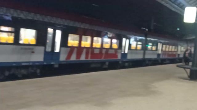 ЭГЭ2Тв - 006 и Рязанская 289-я, неужели 11вагонная? Решил поехать на рязанке 35 минут и на месте. смотреть онлайн