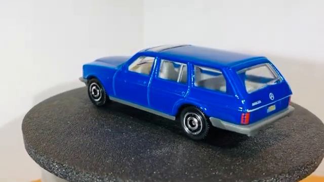 1980 Mercedes-Benz W123 (2020 Matchbox) смотреть онлайн