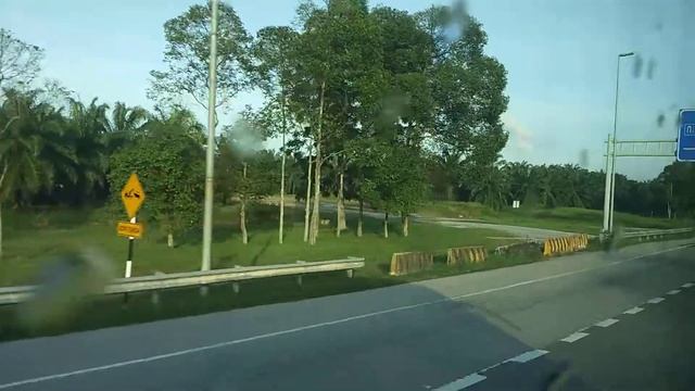 KLIA2 Airport to KL Sentral (kulalumpur) By Bus смотреть онлайн