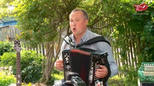 "Вот цветет черемуха" - Иван Разумов.