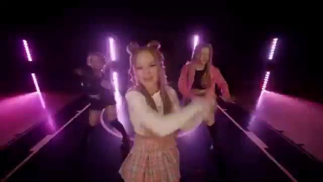 MILANA STAR - ПЛАЧУ (ПРЕМЬЕРА КЛИПА 2023!) смотреть онлайн