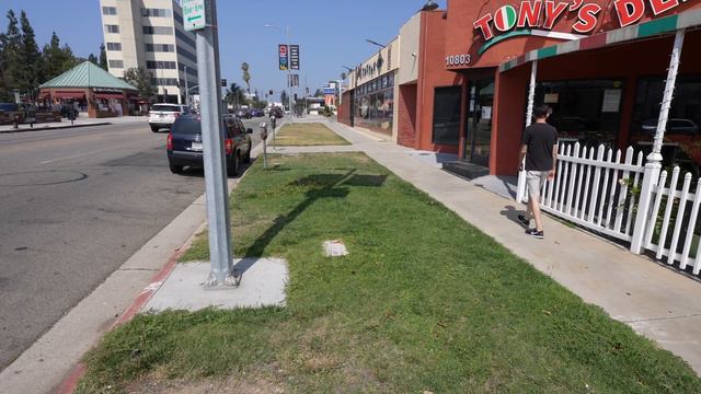 Barris Kustoms CLOSED FOREVER & Visiting The Grave of George Barris 4K смотреть онлайн