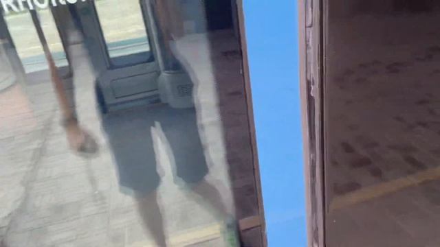Прибытие поезда ЭГЭ2Тв-005 «Иволга 3.0» на остановку Плющево D3 смотреть онлайн