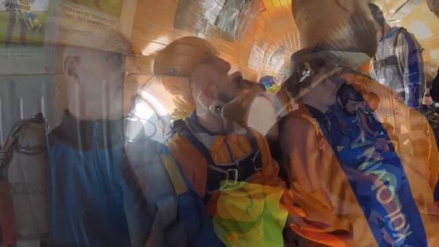 Первый прыжок с высоты 4000 метров в тандеме! 