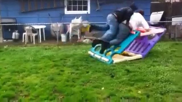 Space kitten vs little tikes play structure смотреть онлайн