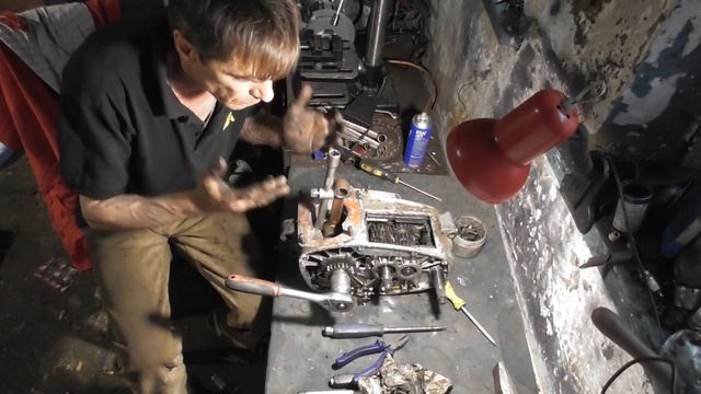Ремонт Двигателя Мотоцикла Чезет 250 (CZ 250) с перепресовкой Коленвала 2 Часть смотреть онлайн