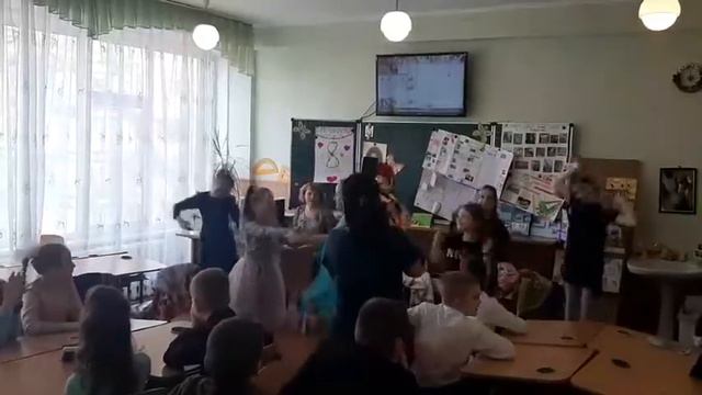 Сценка к 8 марта. 3-А класс. 2020 смотреть онлайн