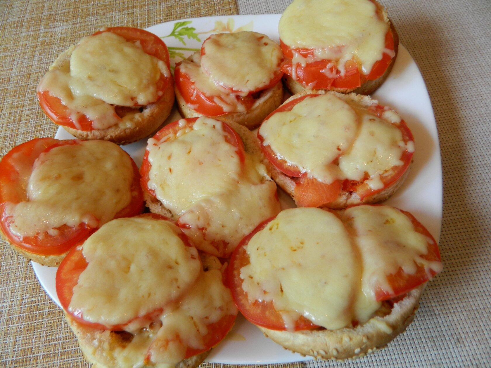 ГОРЯЧИЕ БУТЕРБРОДЫ С КУРИНЫМ ФИЛЕ