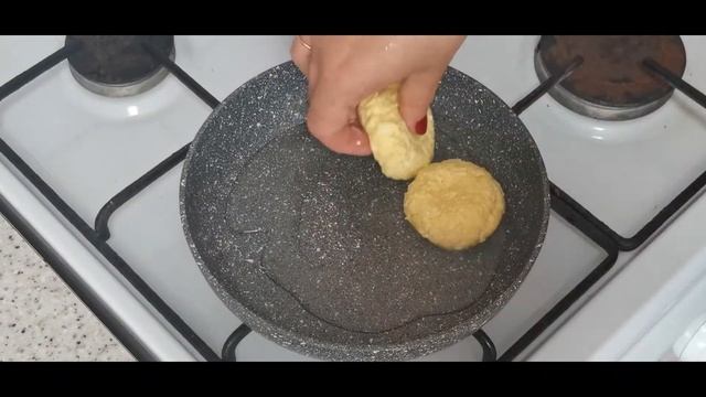 Как я готовлю творожные сырники к завтраку. смотреть онлайн