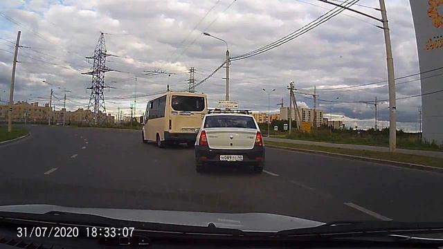 Маршрутка. Странные метания на дороге. смотреть онлайн